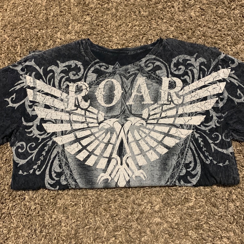 Mens Roar tshirt